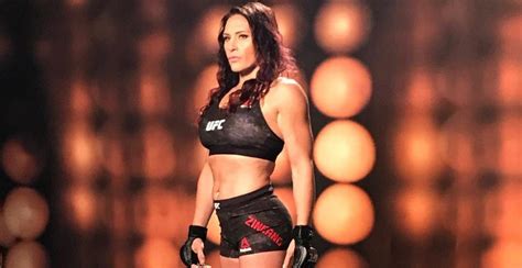 Manon fiorot fiorot besiegte ricci via tko (punches) nach 3:00 in der zweiten runde. Cat Zingano wants rule changes on eye pokes after her ...