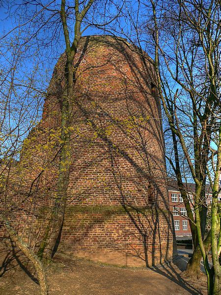 Erstellen sie eine benachrichtigung und teilen sie ihre favoriten! Stadtbefestigung Düren