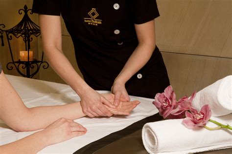 For one, it focuses on achieving structural changes within the body. Hotel Solun :: Relaxation Massage