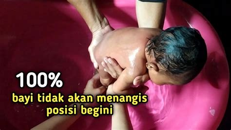 Seperti yang diriwayatkan oleh abu rafi'i. Cara memandikan bayi yang baru lahir dengan baik dan benar ...