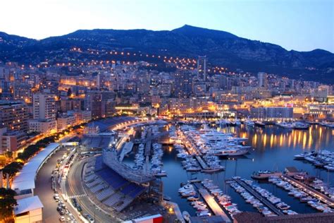 Monako gezi rehberi, eze, monako gezi notları, monakoda ne yenir, monako gezilecek yerler, monakoda nerede kalınır, monte carlo, casino, kumarhane, monaco. Mónaco, Capital de Mónaco