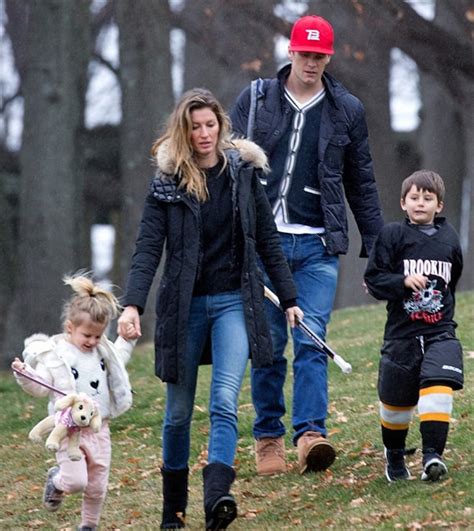 And tom brady showed off his wife's stunning figure in a revealing instagram post he shared on saturday. Tom Brady and Gisele Bundchen: Love Story, Wedding and Family Life - EverAfterGuide