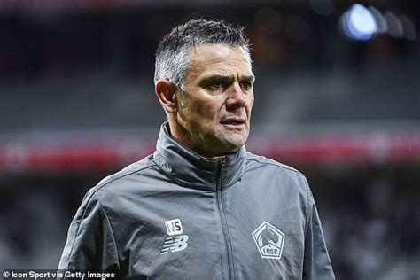 Born in setúbal, santos made his professional debut with his hometown club vitória fc, also serving two loans with lowly teams. Who are Jose Mourinho's Tottenham backroom staff? The ...