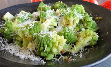 Friends, that thing is romanesco, and i am here to tell you that it's freaking delicious. Vitale Voeding: Romanesco-boompjes salade