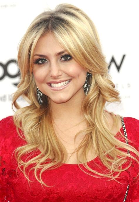 This season offers a great choice of blonde hair colors. cassie-scerbo