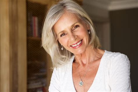 Rencontre une femme de 50 ans. Coiffure pour femme de 60 ans : trouvez la bonne coupe de ...