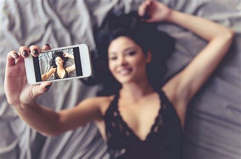 El ordenador personal hizo juegos juegos con historias lo más ricas posibles. 6 Tips for Taking Sexy Selfies