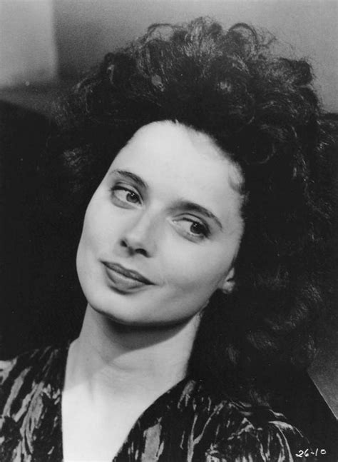 Isabella rossellini, the italian actress and model who has made her home in america since 1979 and holds dual italian and american citizenship, was born cinema royalty when she made her debut on june 18, 1952 in rome. Pin on favorite films