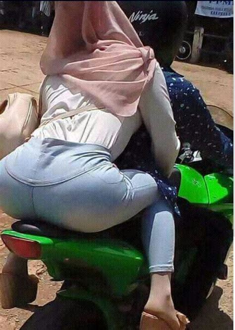 Tapi tenang bosku gak semua cewek suka ninja kok,, dan mungkin itu hanya di daerah saya saja, so jangan khawatir gan. Kumpulan Foto Wanita Cantik Berhijab Naik Kawasaki Ninja ...