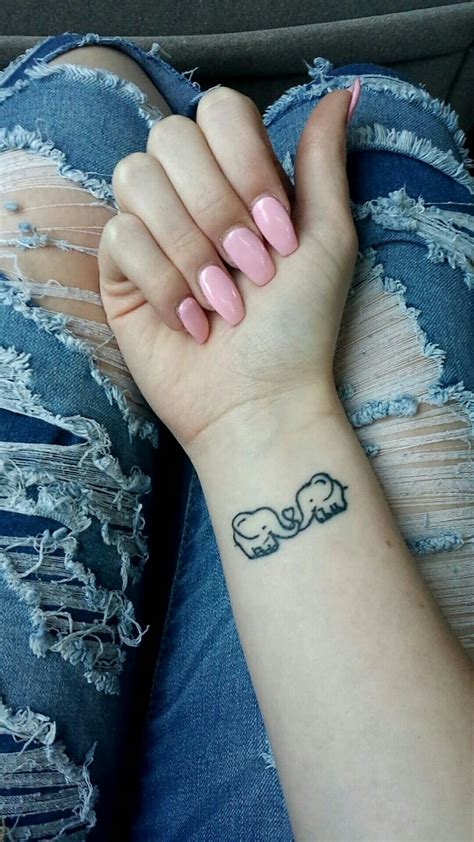 Look for inspiration in our wrist tattoos gallery! Pin on Tattoos