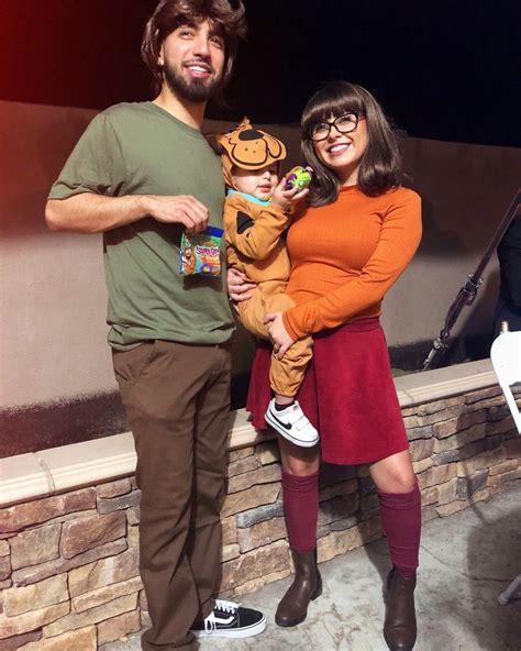 Shop from the world's largest selection and best deals for shaggy costume. Halloween costumes, funny family Halloween costumes, shaggy and Velma #halloweenc… | Halloween ...