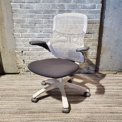 Used Knoll Generation Chair | Duckys Office Furniture