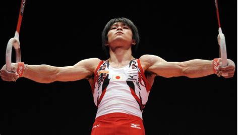 Podium training 內村航平 , 只比單槓. 力克烏克蘭強敵 內村航平驚險衛冕奧運體操全能王 | 運動星球 sportsplanetmag