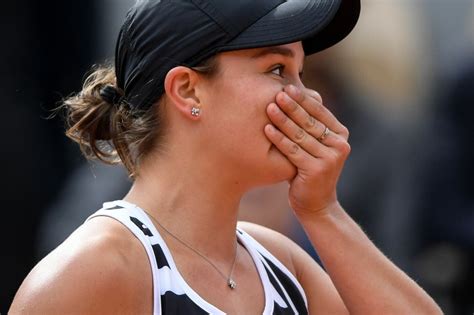 Qui va donc arrêter la progression de marketa vondrousova dans ces internationaux de france 2019 ? Tennis, Ashleigh Barty vs Marketa Vondrousova - Finale ...