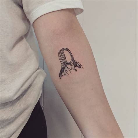 Eilish came onto the scene in 2016 with her debut hit ocean eyes and in 2017, she released her first ep don't smile at me. Billie eilish tattoo in 2020 | Tattoos for guys, Tattoos ...