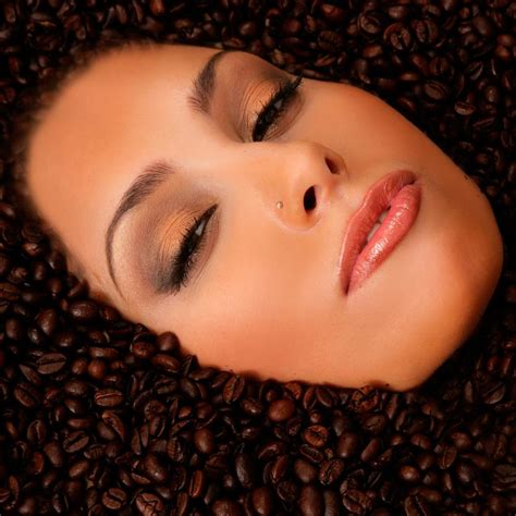 Hal ini juga dapat menyembuhkan stretch mark dan pigmentasi kulit. Manfaat Kopi Untuk Kulit Kecantikan Wajah - Balad Pecinta Kopi