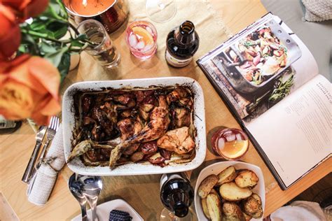 A swedish guide to hosting a dinner party where men truly talk to each other. 6 tips on how to throw a Swedish dinner party this autumn