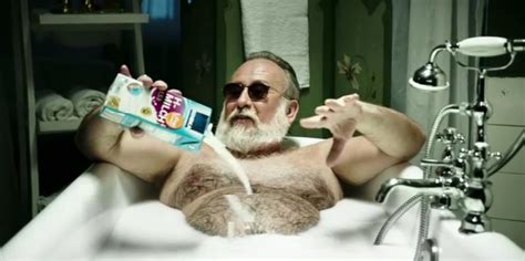 Unsere mitarbeiter haben es uns zur aufgabe gemacht. Edekas Werbevideo „Supergeil": German „Gangnam-Style" - taz.de