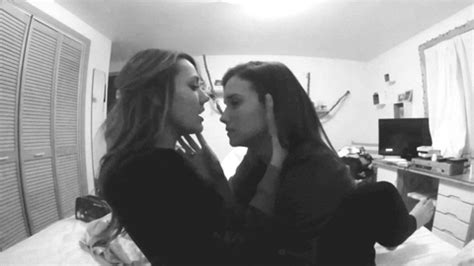 I love to eat her pussy!!! Lesbian GIF - Find & Share on GIPHY