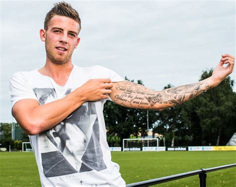 Born 2 march 1989) is a belgian professional footballer who plays for premier league club tottenham hotspur and the. Toby Alderweireld Wiki 2021 - Girlfriend, Salary, Tattoo ...