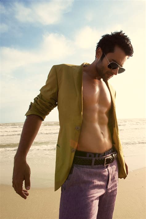 Hope all of you are well right now. Jackky Bhagnani | Actors, Fashion, Women