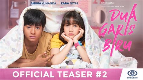 Dua garis biru, dengan pembawaan yang ringan dan penuh humor berhasil menujukkan kepada penikmatnya realita ketika terjebak dalam ketidaksengajaan hamil diliuar nikah. DUA GARIS BIRU Official Teaser #2 - YouTube