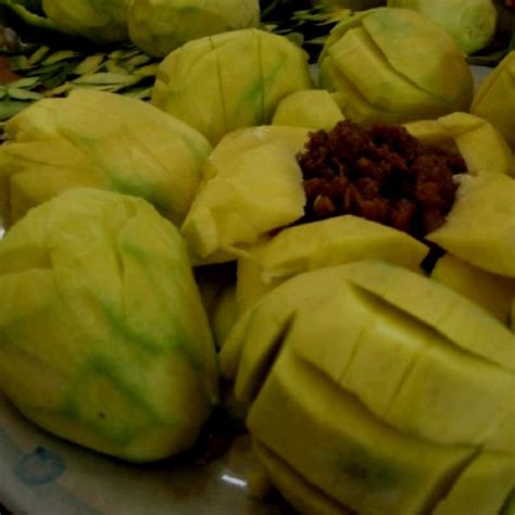 The typical philippines carabao mango though can be quite. indian mango and bagoong | Appetizers, Clean eating snacks ...