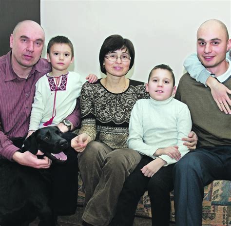 Jewgeni markewitsch lebt hier mit seinem hund und seiner frau. Wie der Krieg sich in der ganzen Ukraine ausbreitet - WELT