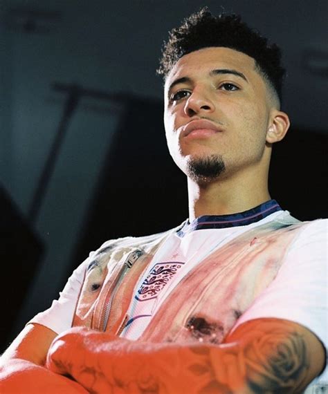Jadon malik sancho (born 25 march 2000) is an english professional footballer who plays as a winger for german bundesliga club borussia dortmund and the england national team. ️ — jadon sancho 😍 | England national team, Sancho, Team ...