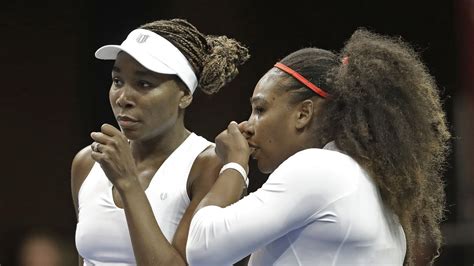 Tennis star venus williams lawfully entered the intersection before last month's fatal traffic venus williams tested, beats naomi osaka at wimbledon. Serena Williams siegt erneut und trifft auf Schwester ...