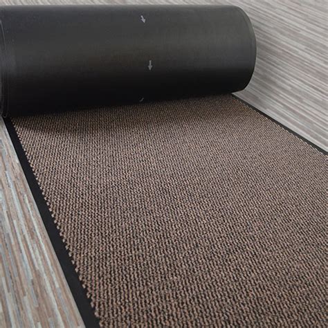 Nous avons forcément une solution pour vous ! Tapis entrée accueil anti-salissures à la coupe - Marron ...