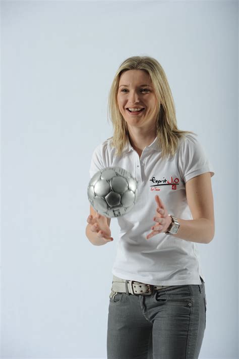 Na olympiáde 2008 leynaud aj spoluhráč valérie nicolas sa zaradili medzi najlepších brankárov súťaže. Amandine Leynaud - Team Caisse d'Epargne - www.facebook ...