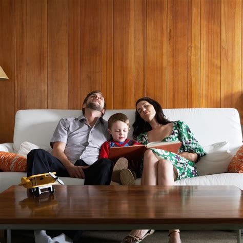 New mothers and fathers seeking practical guidelines can't go wrong with the what to expect series, baby bargains, or the mayo clinic books on infant and child development. Why New Moms Make Bad Friends