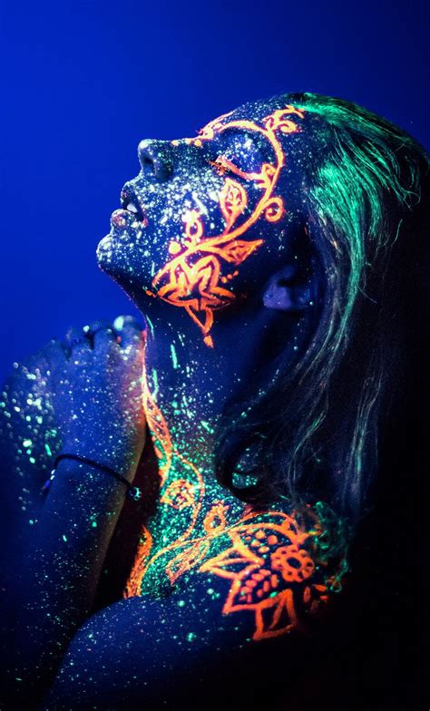 Super easy with stunning glowing results! Pin on Black Light Makeup