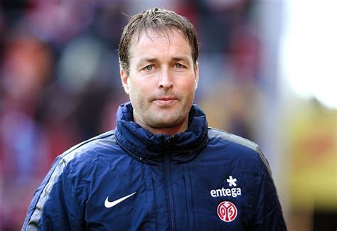 (reuters) just 42 minutes into their opening game against finland, denmark lost their hero. Perto da zona de rebaixamento, Mainz demite o técnico ...