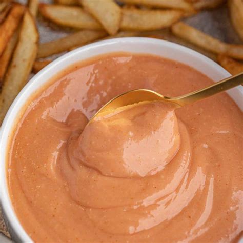 The restaurant also serves some of the best desserts. Texas Roadhouse Rattlesnake Bites (Copycat) Recipe - Dinner, then Dessert in 2020 | Fry sauce ...