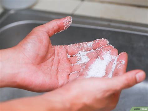 How do you get super glue off your fingernails? Get Super Glue off of Your Hands with Salt | Super glue ...