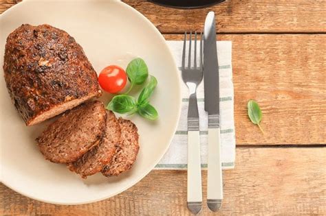 Mini meatloaves (8 to 9 ounces) take from 22 to 34 minutes. How Long To Cook A Meatloaf At 400 Degrees - Meatloaf 400 ...