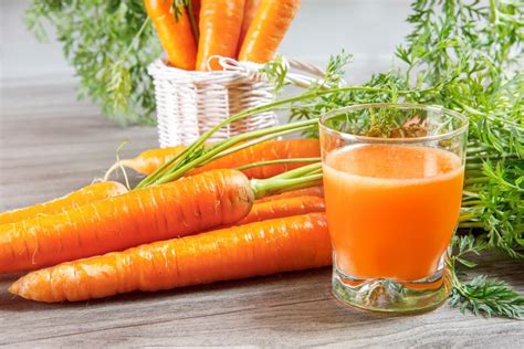 Carrot juice is a 'miracle concoction' filled with awesome nutrient goodness. How To Make Carrot Juice (Step By Step Guide)