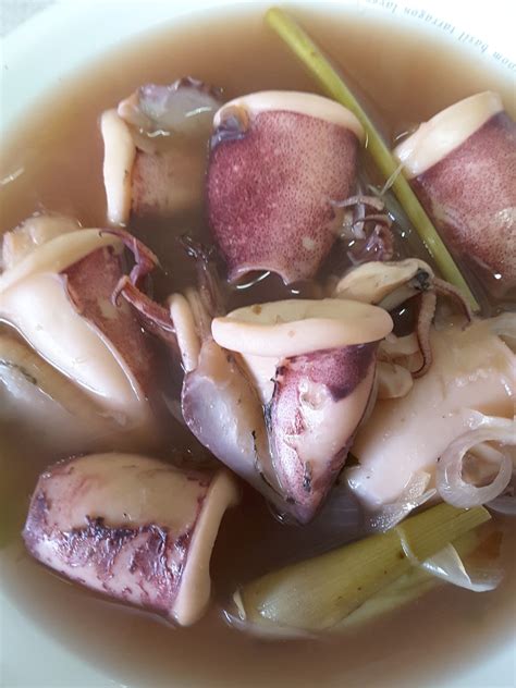 Resepi daging singgang versi kelantan my style jom masak. Ummi Noor lida: SOTONG KATOK SERAI ALA KELANTAN