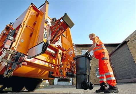 Wie oft hat nicht zur weihnachtszeit ein baum von dir mich hoch erfreut! Kreis Freudenstadt: Neue Abfallfibel wird verteilt ...