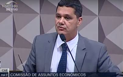 Tudo o que acontece no senado e no congresso, em primeira mão. Comissão do Senado volta a discutir reforma trabalhista ...