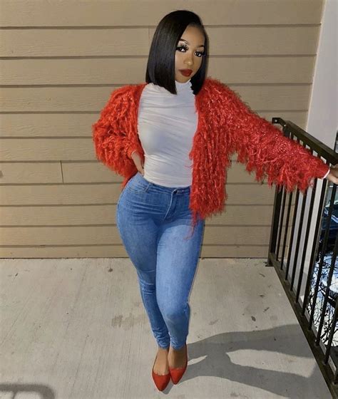 The decor was beautiful, and my hair looks beautiful! Pin by Nisha on Pose for the Cam in 2020 | Cute casual ...