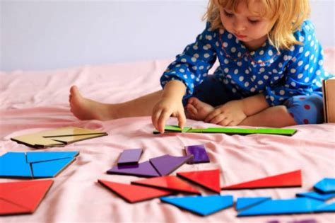 Sharing is hard for toddlers and will be learned over time. Giochi per bambini di due anni | Mamma Sto Bene!