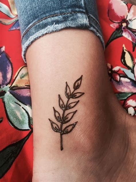 A henna tattoo is a type of temporary tattoo that stains the skin. Mihenna: the best brand of henna tattoos to make you feel ...