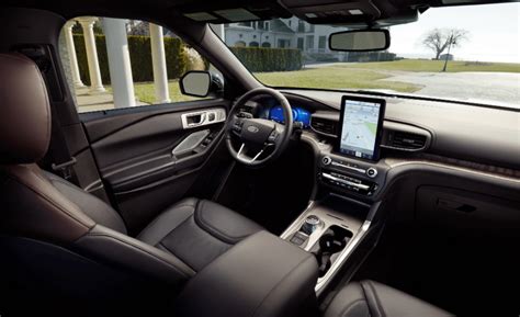 Ford explorer has 13 images of its interior, top explorer 2021 interior images include dashboard view, center console, steering wheel, multi function steering and rear seats. 2020 Ford Explorer V8 Colors, Release Date, Changes, Interior, Price | 2020 - 2021 Cars