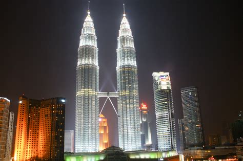 Travelling to kuala lumpur, malaysia? File:Petronas Towers, Kuala Lumpur (4448480310).jpg ...