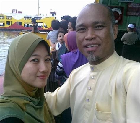 Mama bilang mama nggak bisa mengontrol aku setiap waktu, mama juga nggak bakal tahu kalau aku berbohong, jadi mama menasehati, kalaupun aku. KHALWAT: Orang UMNO Hantar Isteri Orang Ke Bilik Badrul ...