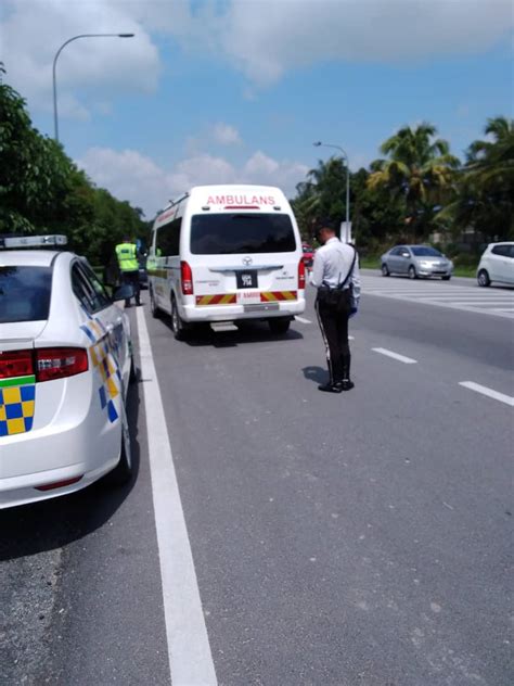 Cukai jalan tamat tempoh 24. Pemandu disaman, cukai jalan ambulans tamat tempoh - Kosmo ...