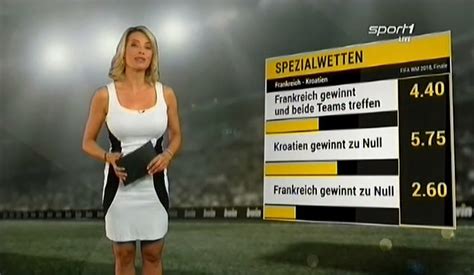 Ein interview in schweren zeiten. Sarah Valentina Winkhaus beim 'Doppelpass' auf Sport1 am ...